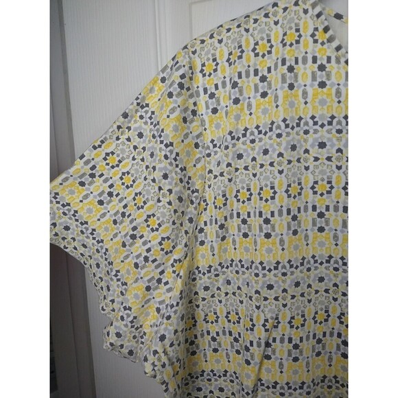 $ Croft And Barrow Short Sleeve Yellow White Grey Classic Tee. Size 2X - Picture 3 of 9